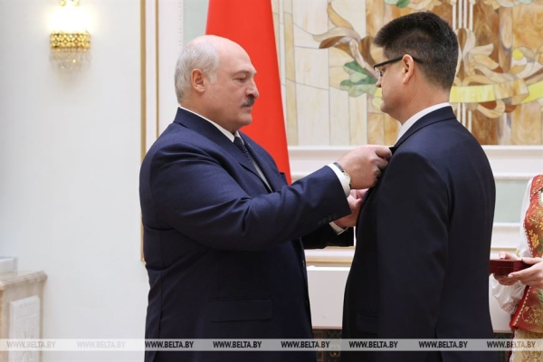 Лукашенко: при всей "диктатуре" мы сделали гуманными нашу страну и наше правосудие Лукашенко: при всей "диктатуре" мы сделали гуманными нашу страну и наше правосудие