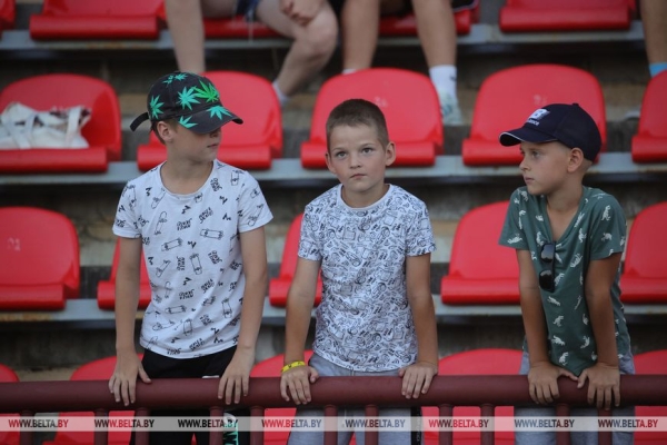 ФОТОФАКТ: Футболисты гродненского "Немана" на своем поле одолели "Ислочь" ФОТОФАКТ: Футболисты гродненского "Немана" на своем поле одолели "Ислочь"