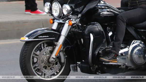 В Борисовском районе мотоциклист въехал в автомобиль и погиб на месте В Борисовском районе мотоциклист въехал в автомобиль и погиб на месте