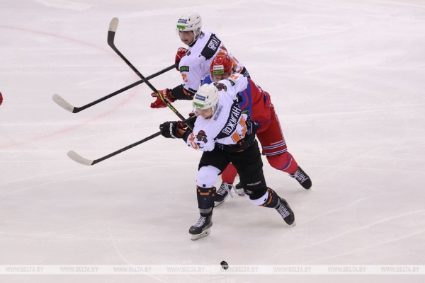 Хоккеисты "Шахтера" потерпели первое поражение в сезоне белорусской экстралиги