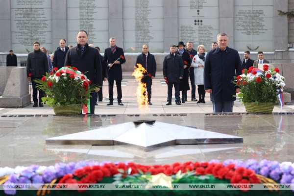 ФОТОФАКТ: Головченко посещает с рабочим визитом Иркутскую область ФОТОФАКТ: Головченко посещает с рабочим визитом Иркутскую область