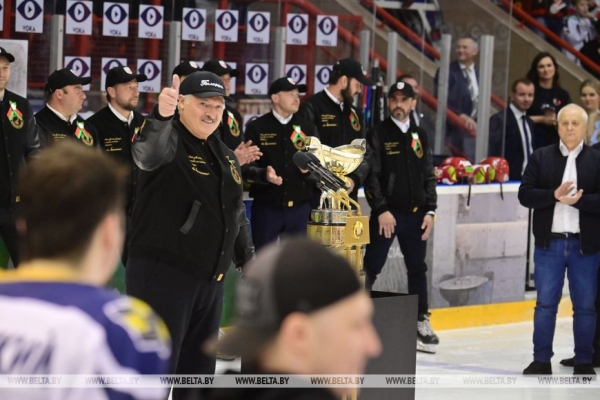 Лукашенко о финалистах чемпионата по хоккею: нам эти ребята подарили минуты, часы и дни прекрасного хоккея Лукашенко о финалистах чемпионата по хоккею: нам эти ребята подарили минуты, часы и дни прекрасного хоккея