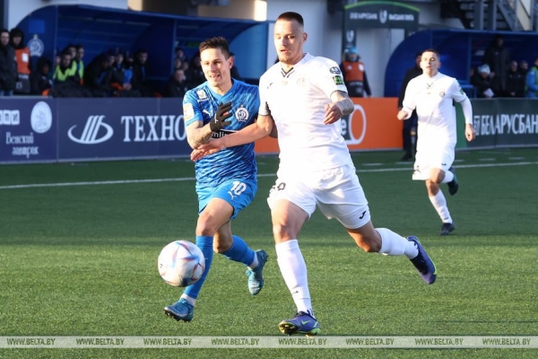 Минское "Динамо" разгромило футболистов "Ислочи" в чемпионате Беларуси Минское "Динамо" разгромило футболистов "Ислочи" в чемпионате Беларуси