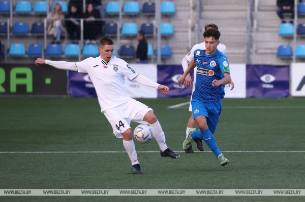 Минское "Динамо" разгромило футболистов "Ислочи" в чемпионате Беларуси Минское "Динамо" разгромило футболистов "Ислочи" в чемпионате Беларуси