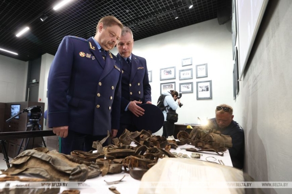 Генпрокуратура передала в МК "Хатынь" артефакты, добытые в ходе расследования уголовного дела о геноциде