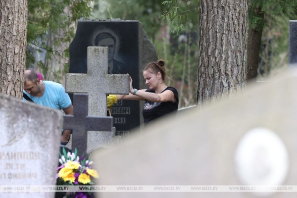 "Сильны традициями". Белорусы поминают своих предков "Сильны традициями". Белорусы поминают своих предков