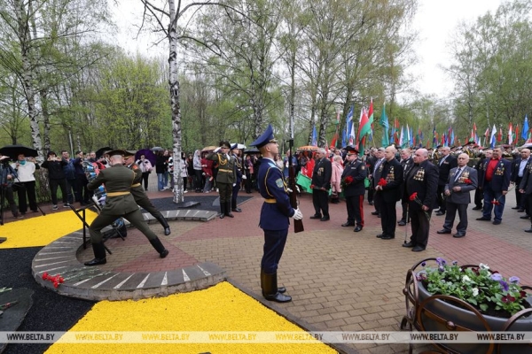 Луцкий об аварии на ЧАЭС: мы справились потому, что вся страна включилась в процесс ликвидации последствий Луцкий об аварии на ЧАЭС: мы справились потому, что вся страна включилась в процесс ликвидации последствий