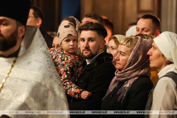 ФОТОФАКТ: Торжественные богослужения на Светлое Христово Воскресение