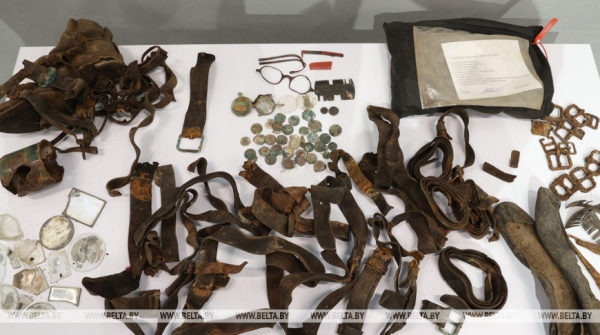 Генпрокуратура передала в МК "Хатынь" артефакты, добытые в ходе расследования уголовного дела о геноциде