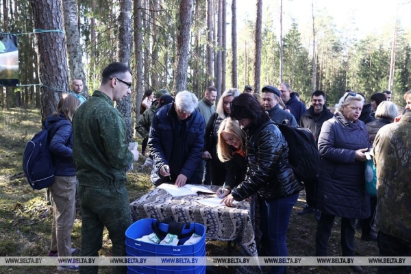 ФОТОРЕПОРТАЖ: Республиканский субботник проходит в Беларуси ФОТОРЕПОРТАЖ: Республиканский субботник проходит в Беларуси