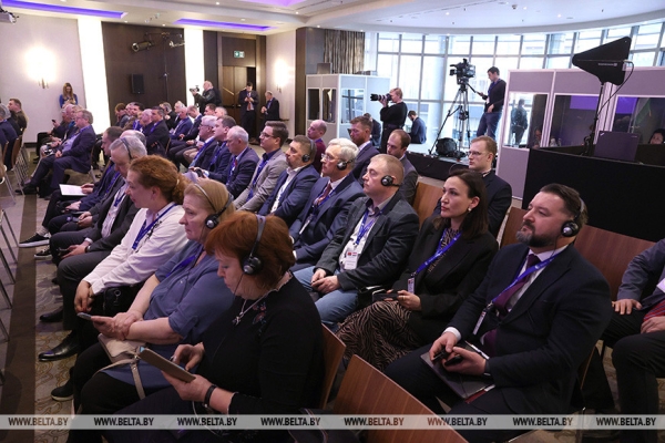 Экономика, инвестиции, передовые технологии. Глава белорусского МИД посетил Венгрию Экономика, инвестиции, передовые технологии. Глава белорусского МИД посетил Венгрию