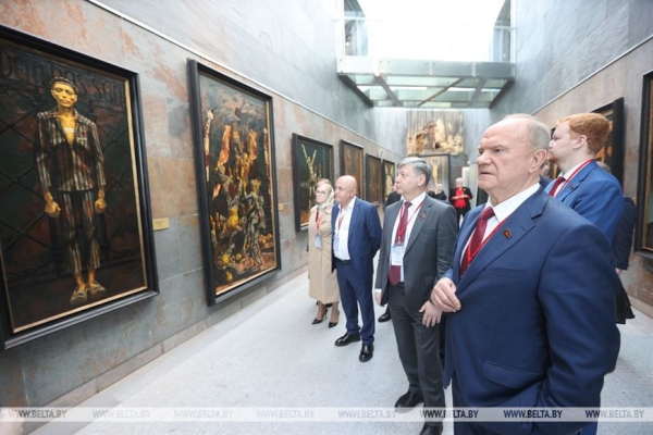 Луцкий на антифашистском форуме: посягнувших на нашу независимость будет ожидать возмездие Луцкий на антифашистском форуме: посягнувших на нашу независимость будет ожидать возмездие