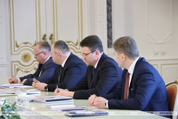 Лукашенко предложили нестандартные подходы к развитию ПВТ Лукашенко предложили нестандартные подходы к развитию ПВТ