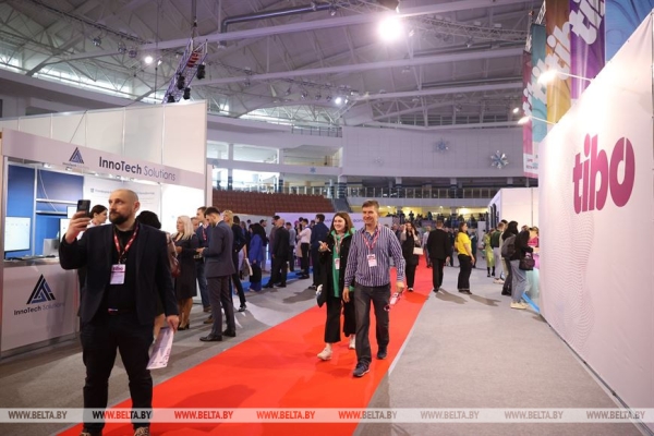 Головченко: в условиях внешнего давления нужно обеспечить технологическую независимость и цифровой суверенитет