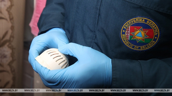 Семья с двумя детьми в Борисовском районе спаслась от пожара благодаря пожарному извещателю