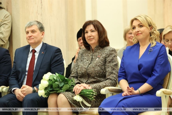 Победительниц конкурса "Женщина года - 2022" наградили в Минске