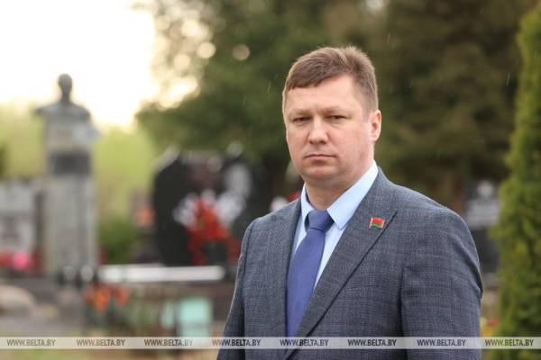 Радуница - радость вечной жизни: минчане поминают умерших близких Радуница - радость вечной жизни: минчане поминают умерших близких