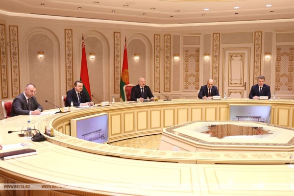 Лукашенко о сотрудничестве Беларуси с Санкт-Петербургом: результаты впечатляют Лукашенко о сотрудничестве Беларуси с Санкт-Петербургом: результаты впечатляют