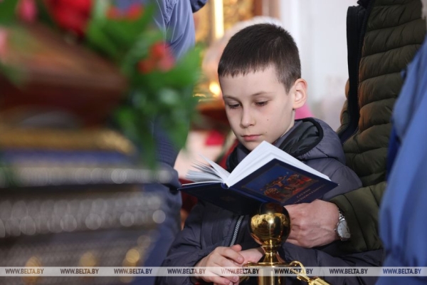 ФОТОФАКТ: Торжественные богослужения на Светлое Христово Воскресение