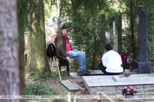 "Сильны традициями". Белорусы поминают своих предков "Сильны традициями". Белорусы поминают своих предков