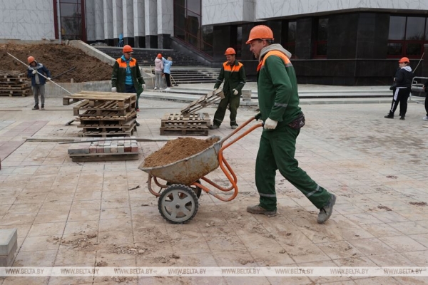 ФОТОРЕПОРТАЖ: Республиканский субботник проходит в Беларуси ФОТОРЕПОРТАЖ: Республиканский субботник проходит в Беларуси