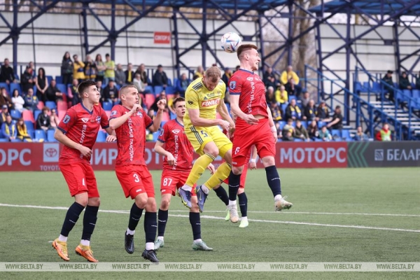 Футболисты БАТЭ и "Минска" сыграли вничью в чемпионате Беларуси