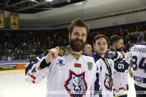 Лукашенко о финалистах чемпионата по хоккею: нам эти ребята подарили минуты, часы и дни прекрасного хоккея Лукашенко о финалистах чемпионата по хоккею: нам эти ребята подарили минуты, часы и дни прекрасного хоккея