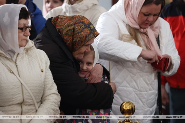 ФОТОФАКТ: Торжественные богослужения на Светлое Христово Воскресение