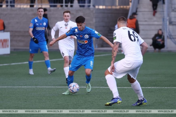Минское "Динамо" разгромило футболистов "Ислочи" в чемпионате Беларуси Минское "Динамо" разгромило футболистов "Ислочи" в чемпионате Беларуси