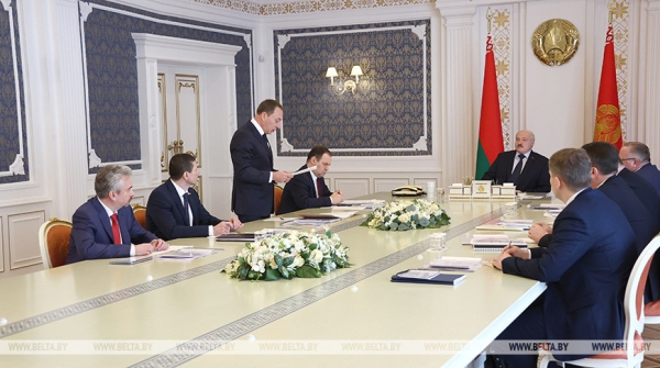 Лукашенко предложили нестандартные подходы к развитию ПВТ Лукашенко предложили нестандартные подходы к развитию ПВТ