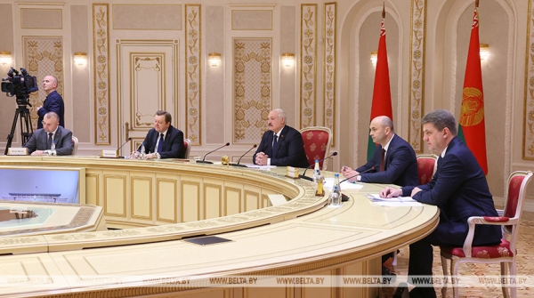 Лукашенко о сотрудничестве Беларуси с Санкт-Петербургом: результаты впечатляют Лукашенко о сотрудничестве Беларуси с Санкт-Петербургом: результаты впечатляют