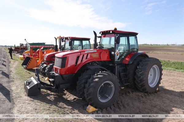 Неожиданный приезд в Гродно, эксперименты на полях и программа действий для страны. Итоги региональной недели Президента