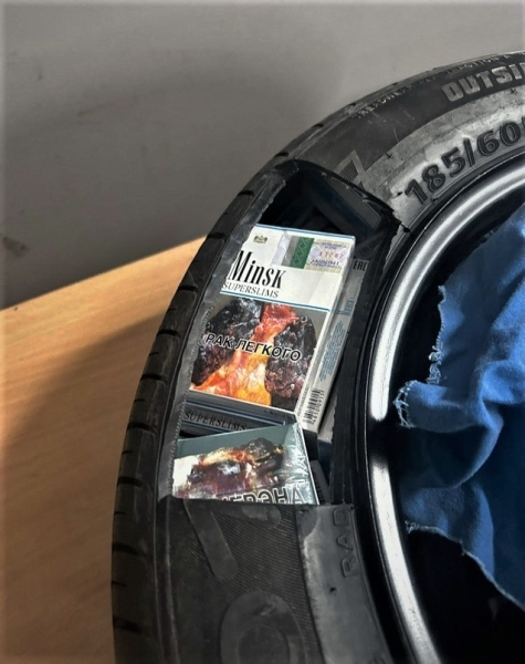 Мужчина смог провести контрабанду через границу, но попался уже по дороге в Вильнюс Мужчина смог провести контрабанду через границу, но попался уже по дороге в Вильнюс