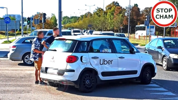 В Белостоке обсуждают лихой маневр водителя из Беларуси В Белостоке обсуждают лихой маневр водителя из Беларуси