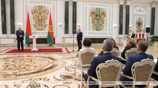 Лукашенко: белорусские суды до сих пор ощущают информационное и психологическое давление, но выдерживают его