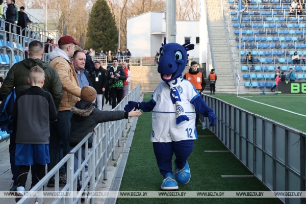 ФОТОФАКТ: Минское "Динамо" добыло третью победу на старте чемпионата Беларуси ФОТОФАКТ: Минское "Динамо" добыло третью победу на старте чемпионата Беларуси