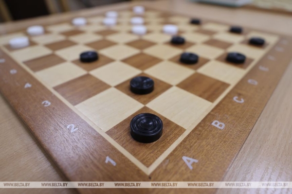 "Красивый ход или свежая идея - в чем удовольствие игры?" Как завоевываются чемпионские титулы по шашкам