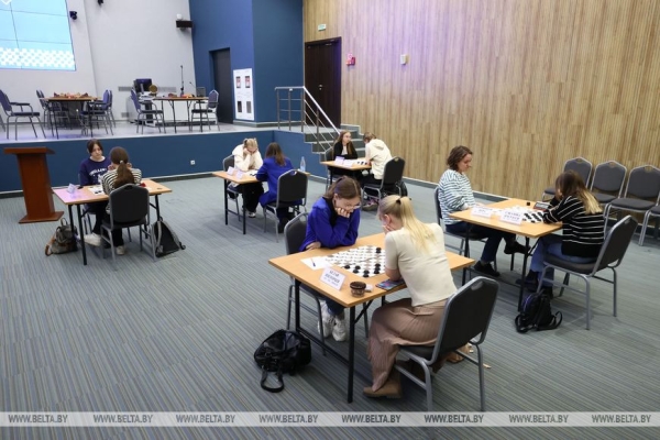 "Красивый ход или свежая идея - в чем удовольствие игры?" Как завоевываются чемпионские титулы по шашкам