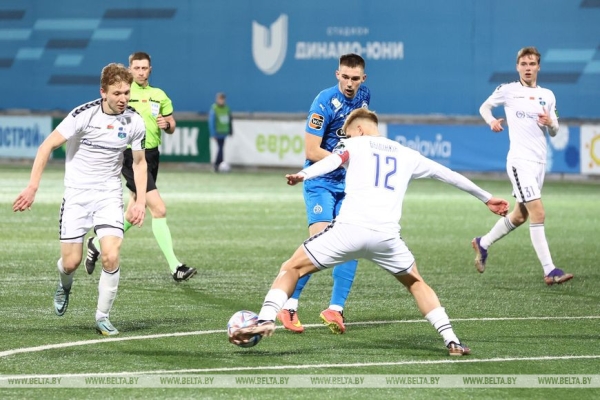 ФОТОФАКТ: Минское "Динамо" добыло третью победу на старте чемпионата Беларуси ФОТОФАКТ: Минское "Динамо" добыло третью победу на старте чемпионата Беларуси