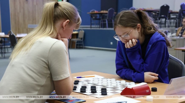 "Красивый ход или свежая идея - в чем удовольствие игры?" Как завоевываются чемпионские титулы по шашкам