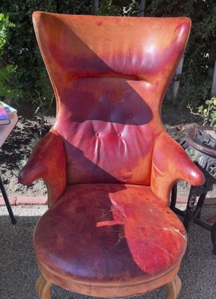 Парень за $50 купил в интернете старое кресло и сумел его перепродать за $100 тысяч. Как так?